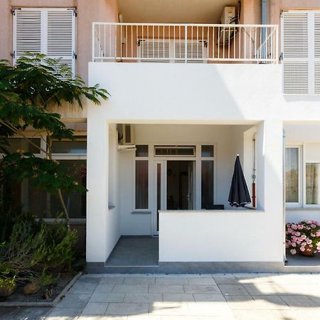 Apartment Rosemary 24 Krk Town Buitenkant foto