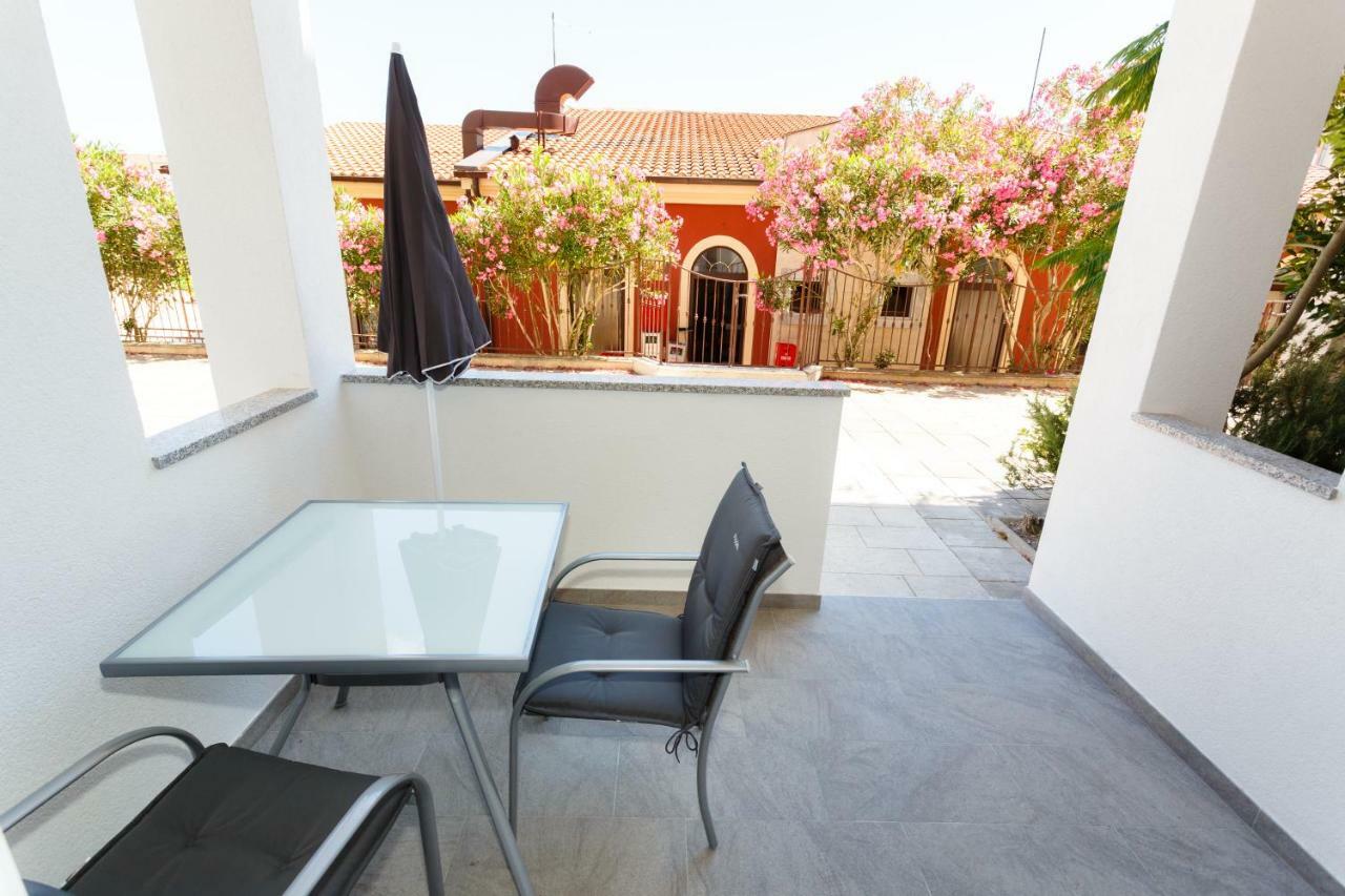 Apartment Rosemary 24 Krk Town Buitenkant foto